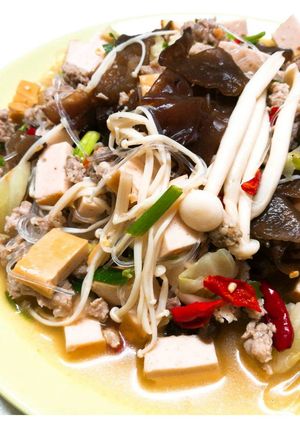 รูปของ 🍝ยำเห็ดสามซี้🍄