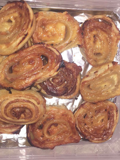 Una foto de Rollitos de hojaldre con bacon y queso