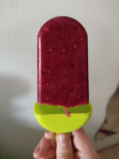 Una foto de Polo de frutos rojos