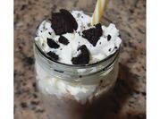 Una foto de smoothie oreo