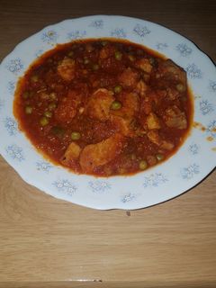 Una foto de Estofado de carne con tomate