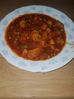 Una foto de Estofado de carne con tomate