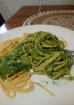 Una foto de Crema fácil de espinaca y ajo