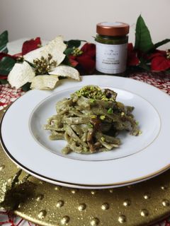 Foto di Fettuccine al pistacchio e funghi