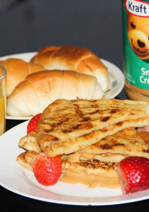 A picture of Peanut Butter Stuffed French Toast.