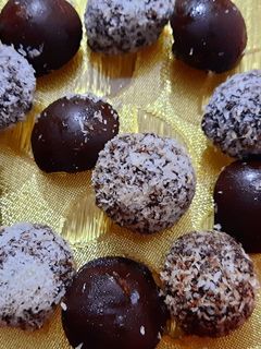 નટેલા ચોકોલેટ રોલ (Nutella Chocolate Roll Recipe In Gujarati) રેસીપી મુખ્ય ફોટો