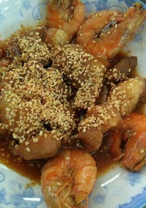 Hình của món Tôm thịt kho.