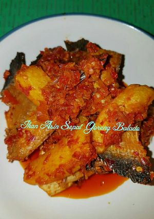 Foto resep Ikan Asin Sepat Goreng Balado