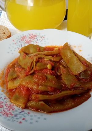 O poză a rețetei Mâncare de fasole verde cu roșii.