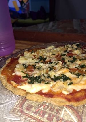Una foto de Pizza con harina integral ❤️