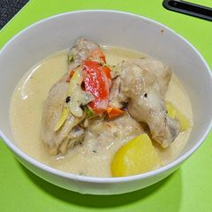 A picture of Easy Spicy Ginataang Manok.