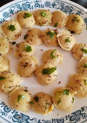 A picture of Quinoa Mini Idlis.