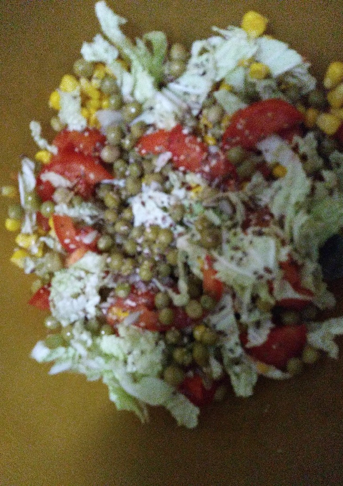 Una foto de Ensalada vegana multicolor y chía 😎🌹