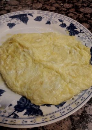 Foto principal de Tortilla de patata (micro) y queso muy rápida!