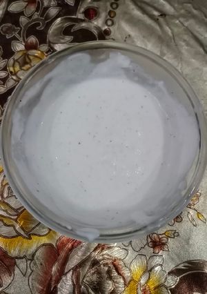 A picture of White sauce.