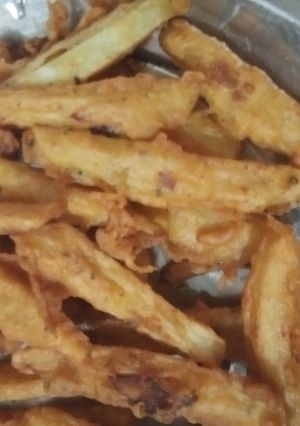 A picture of Fried potato fingers.