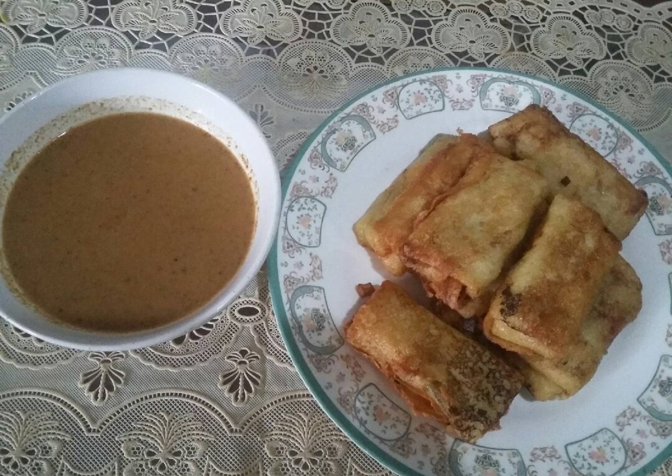Risol Isi Wortel Kentang Sambal Kacang