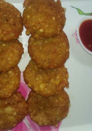 साबूदाना वडा (Sabudana vada recipe in hindi) रेसिपी मुख्य फोटो