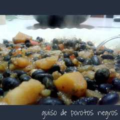 Una foto de Guiso de porotos negros