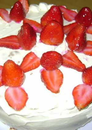 Una foto de Como poner frutillas en gelatina para usar en tartas y tortas