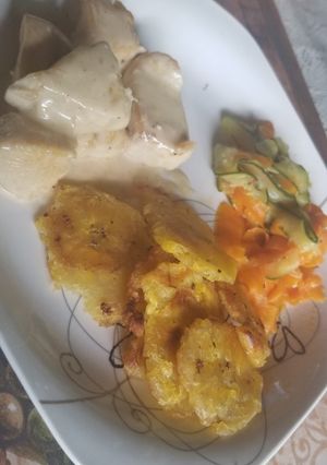 Una foto de Pollo en crema