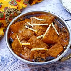 A picture of Kashmiri-Style Ash Gourd Curry.