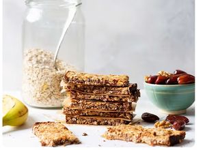 Una foto de Barritas energéticas de avena y plátano