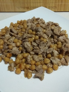 Una foto de Garbanzos con taquitos de cerdo
