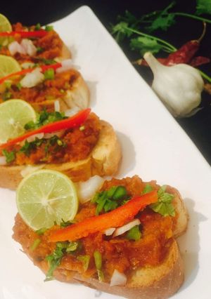 A picture of Pav bhaji bruschetta.