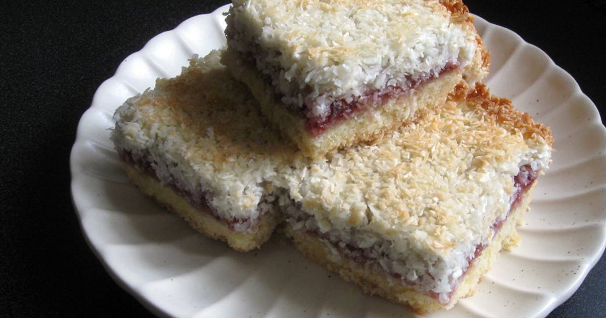Jam Coconut Slice Recipe by Hiroko Liston - Cookpad