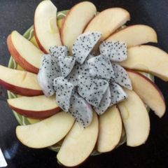 A picture of Fruit carving.