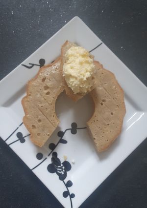 A picture of Lemon Buttercream.