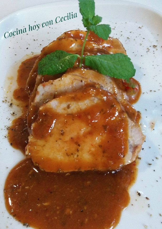Una foto de Lomo de cerdo con salsa de mostaza y barbacoa al horno