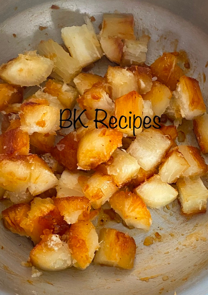 குச்சிக்கிழங்கு இனிப்பு பொரியல்😋 செய்முறை முக்கிய புகைப்படம்