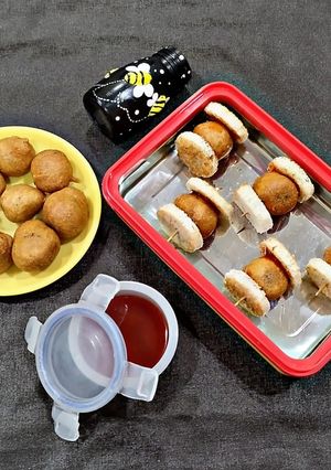 मिनी वडा पाव (Mini vada pav recipe in hindi) रेसिपी मुख्य फोटो
