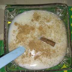 Una foto de Arroz con leche con canela en polvo