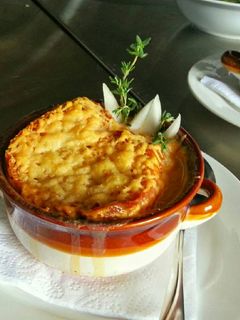 Una foto de Sopa de cebolla