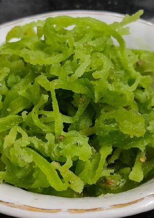 દૂધીના લચ્છા(dudhi na lchha in Gujarati recipe) રેસીપી મુખ્ય ફોટો
