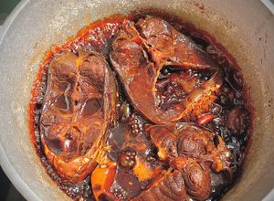 Hình của món Cá kho làng vũ đại.