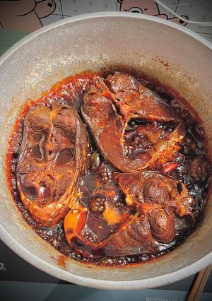 A picture of Vu Dai Village Braised Carp.