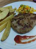 Hamburg Steak Saus Lada Hitam, mix vegs & potato wedges