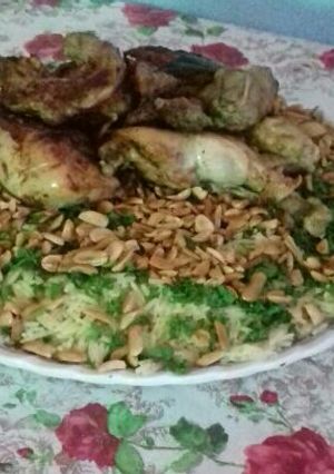 صورة لوصفة أرز بالدجاج واللوز