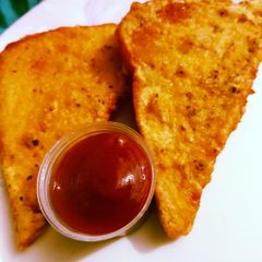 A picture of Bread fritters.