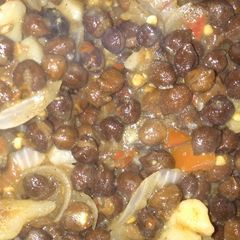 A picture of Black chana chaat.