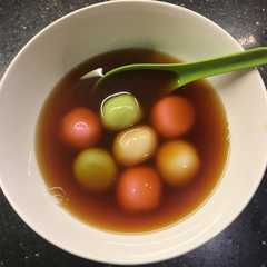 Wedang ronde jahe gula merah রেসিপির প্রধান ছবি