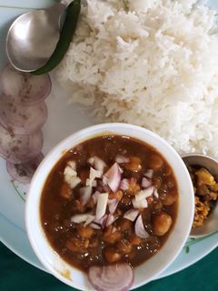 ठेले वाले छोले (thekle vale chole recipe in Hindi) रेसिपी मुख्य फोटो