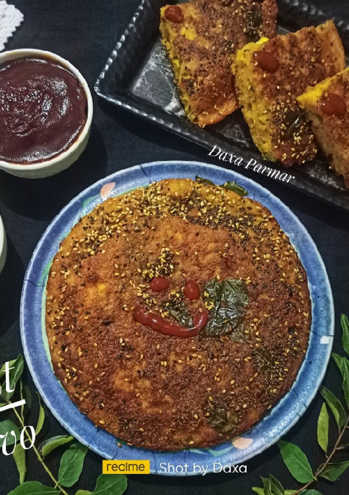 A picture of Instant Rava Handvo (Traditional Gujarati Handvo).