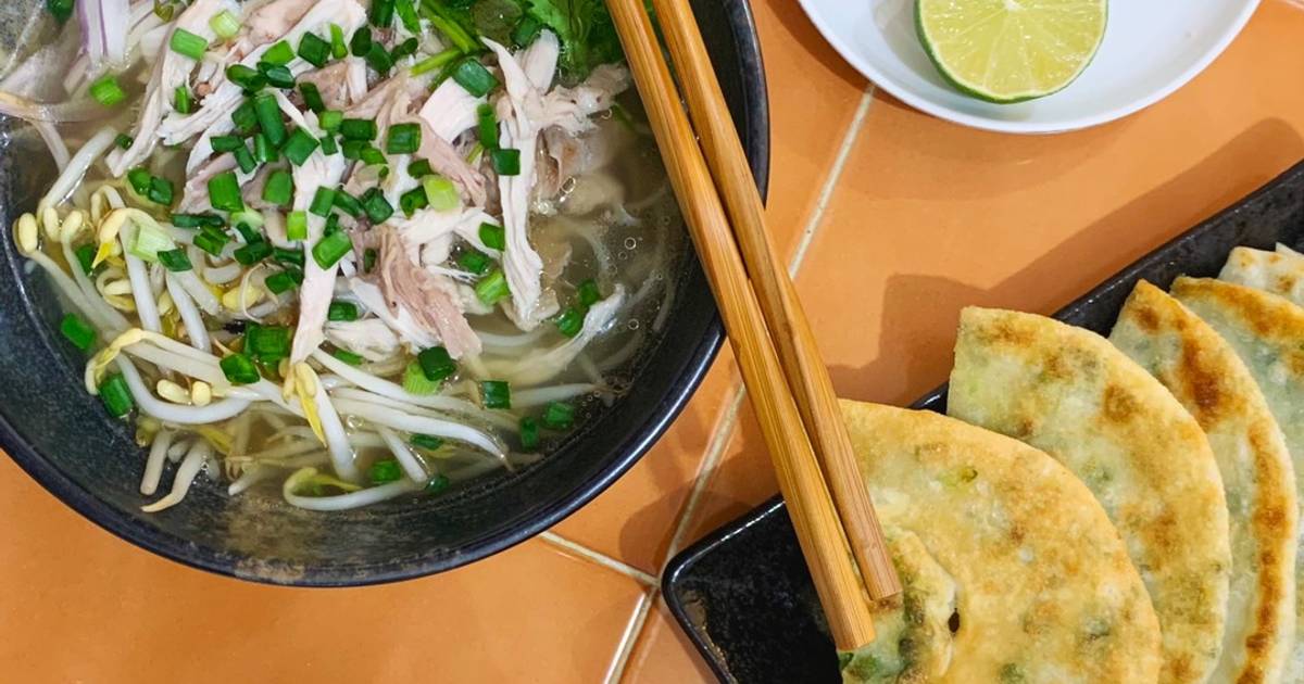 Easy Chicken Noodle Soup: the ultimate home remedy