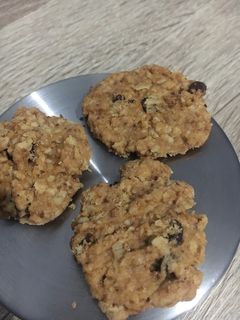 Foto resep Crunchy oatmeal raisin cookies