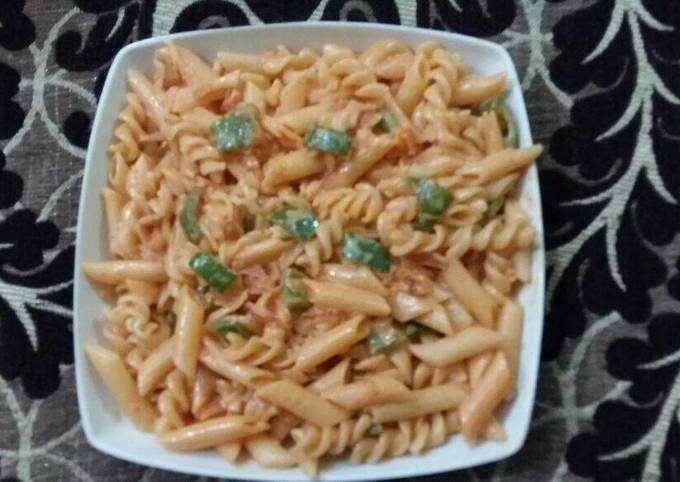 Red sauce pasta